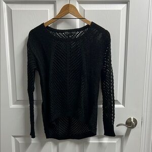 Rock & Republic Women’s Black Crew Neck Sweater